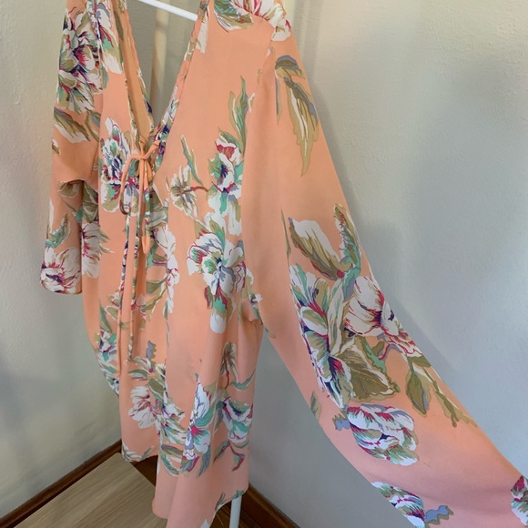 Plus Size Top - Picture 2 of 6